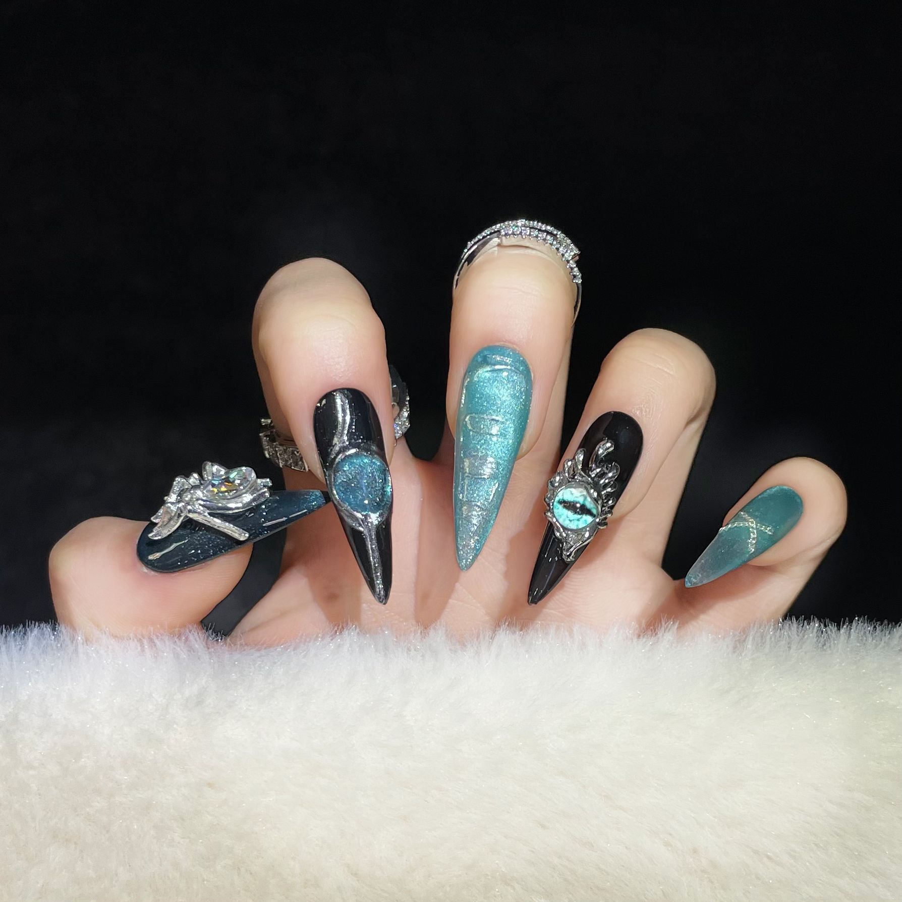 Ręcznie robiona prasa na pazno – Resin Art Glitter recenzja i cena