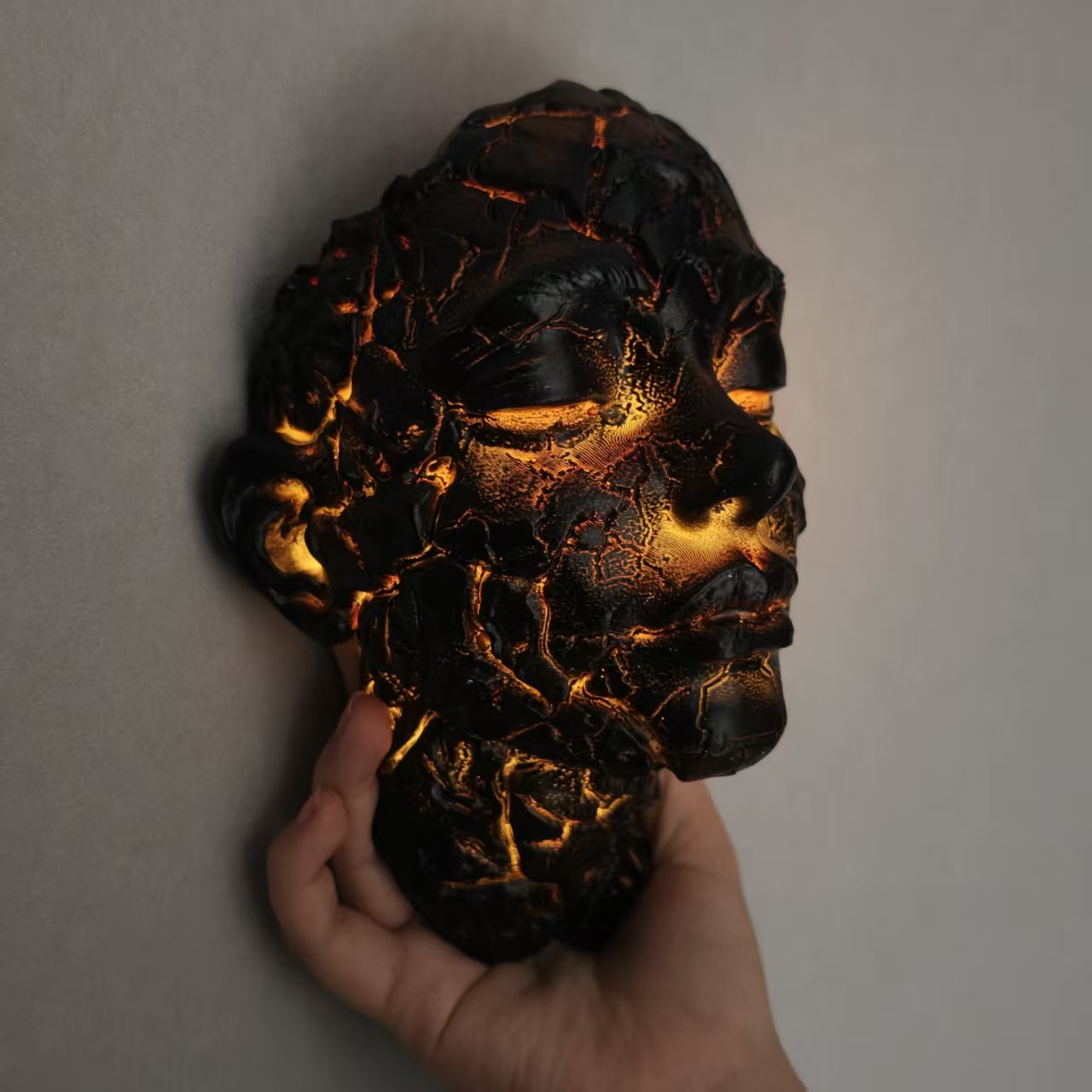 Nowoczesna lampa ścienna z żyw – Resin Art Light recenzja i cena