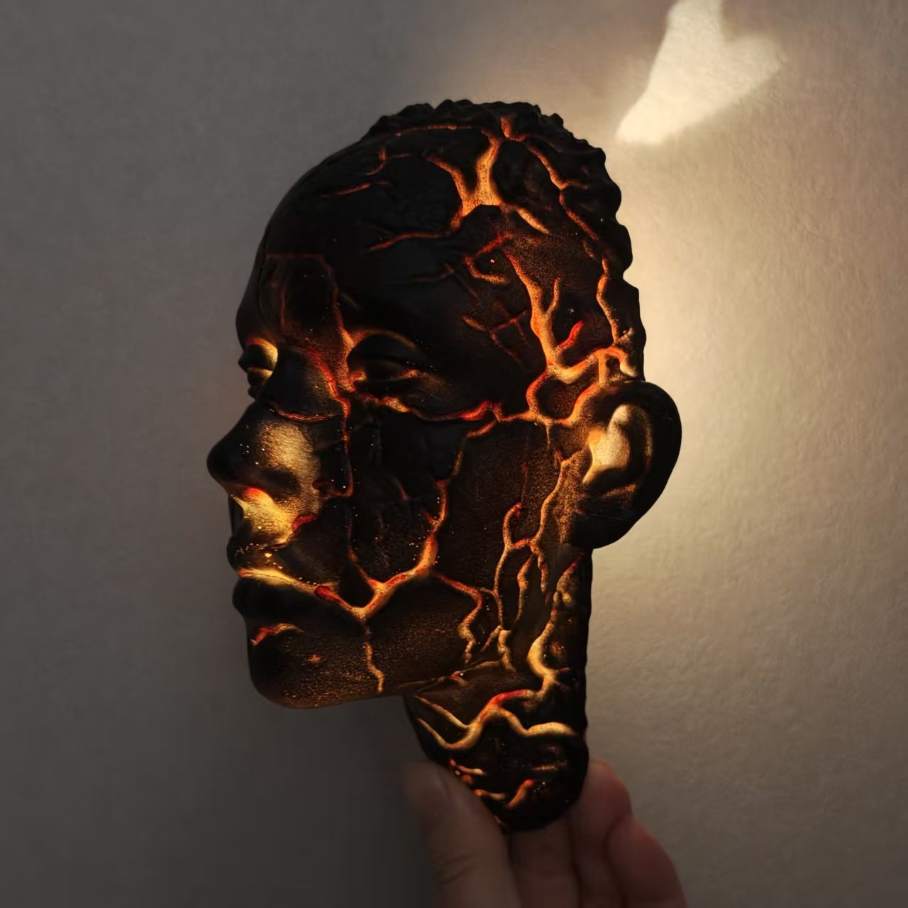 Nowoczesna lampa ścienna z żyw – Resin Art Light recenzja i cena